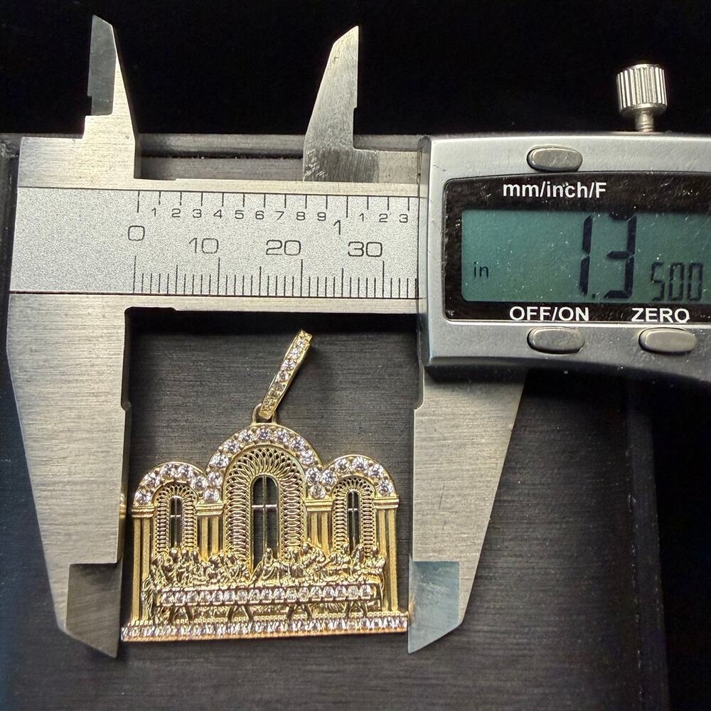 Solid 10k Yellow Italian Gold Last Supper Pendant 4 Grams 9.75mm Bail - Picture 7 of 9